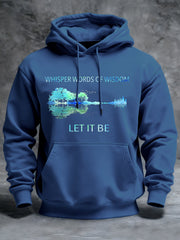 Retro-Hoodie für Herren mit Gitarrenprint und dem Aufdruck „Whisper Words Of Wisdom Let It Be“.