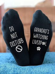 Bitte nicht stören, Opa schaut Fußball. (Neutrale Socken)